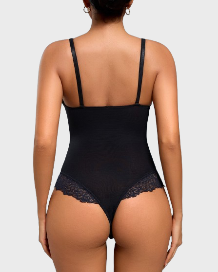 Body de encaje con escote en V profundo y tanga