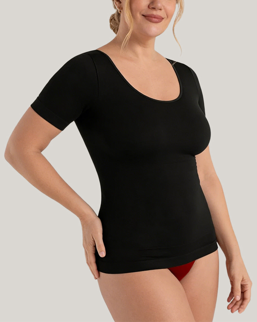 Camiseta moldeadora negra – Estilo camiseta con escote redondo y control de abdomen