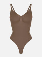 Body suit moldeador con espalda baja de Veyro Madrid, ajustado y cómodo para realzar la figura femenina.