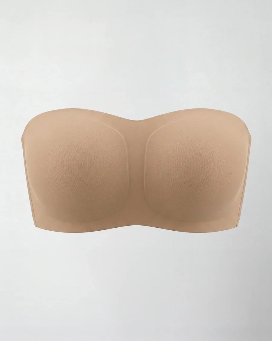 Sujetador invisible sin tirantes de pielmolde de Veyro Moda, muestra la forma sin costuras y diseño sin tirantes en color piel.