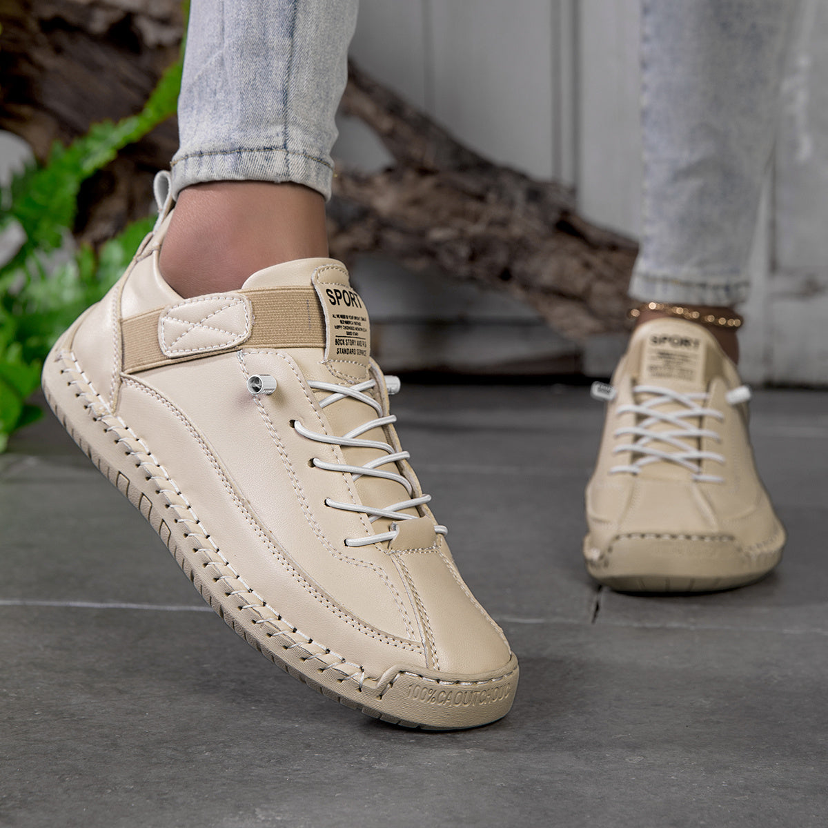 Zapatillas ortopédicas Veyro Madrid Mia, cómodas y sin dolor, con diseño ergonómico y suela antideslizante en color neutro.