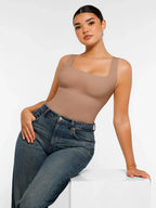 Body de canalé con escote cuadrado de Veyro Madrid, prenda ajustada y cómoda en diseño sin costuras en color neutro.