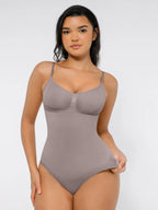 Body suit moldeador con espalda baja de Veyro Madrid, diseño sin costuras en tono gris, ajustado y cómodo para control de abdomen.