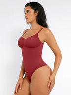 Body suit moldeador con espalda baja de Veyro Madrid, diseño sin costuras y control de abdomen, en color piel.