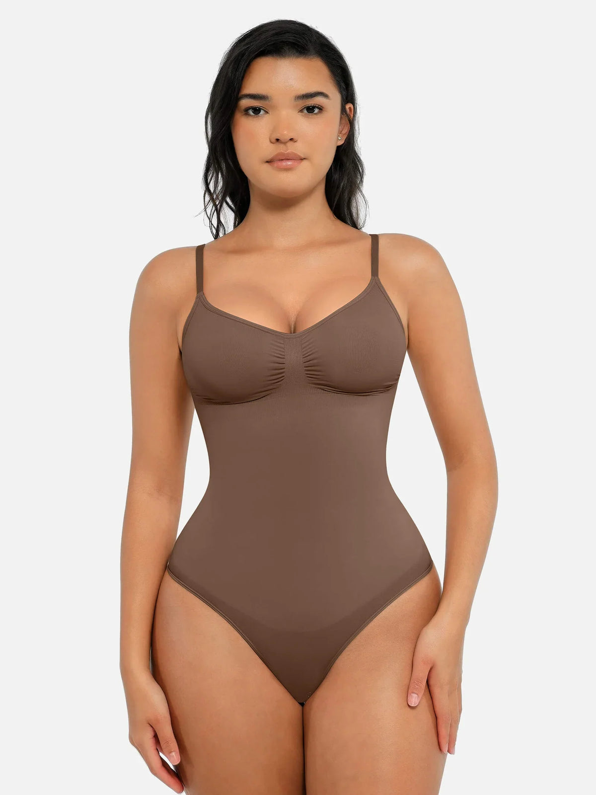 Body suit moldeador con espalda baja de Veyro Madrid, diseño seamless y control de abdomen, en color negro.