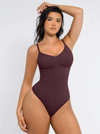 Pechera moldeadora sin costuras de Veyro Madrid con espalda baja para control y forma del cuerpo, en color beige.