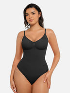 Body suit moldeador con espalda baja de Veyro Madrid, ajuste sin costuras y control de abdomen, en color negro.