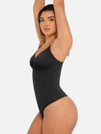 Body suit moldeador de Veyro Madrid con control de abdomen y espalda baja, sin costuras, en color negro.