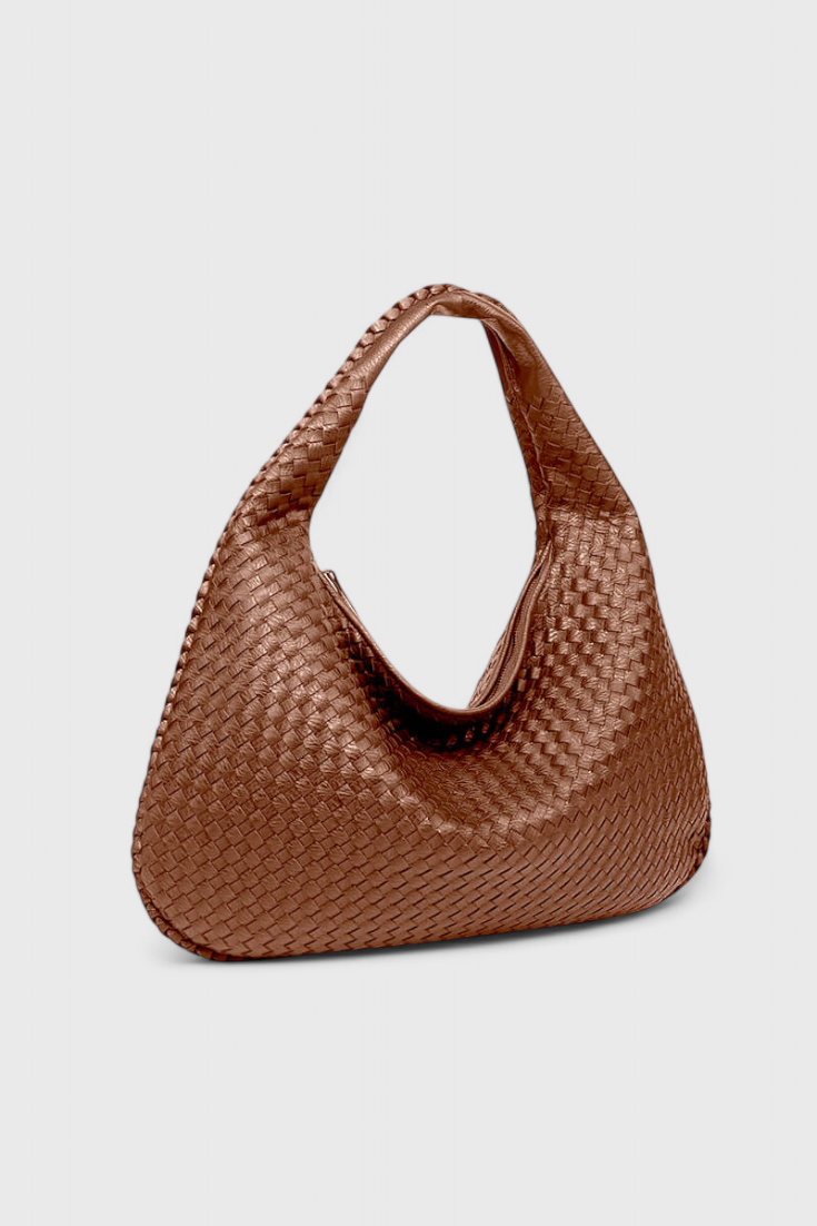 Bolso de hombro tejido Tilly de Veyro Madrid, diseño amplio y elegante en colores neutros, perfecto para uso diario.