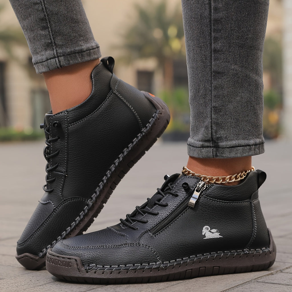 Zapatillas ortopédicas Mila de Veyro Madrid con cierre de cremallera, en color neutro, diseñadas para comodidad y soporte del pie.