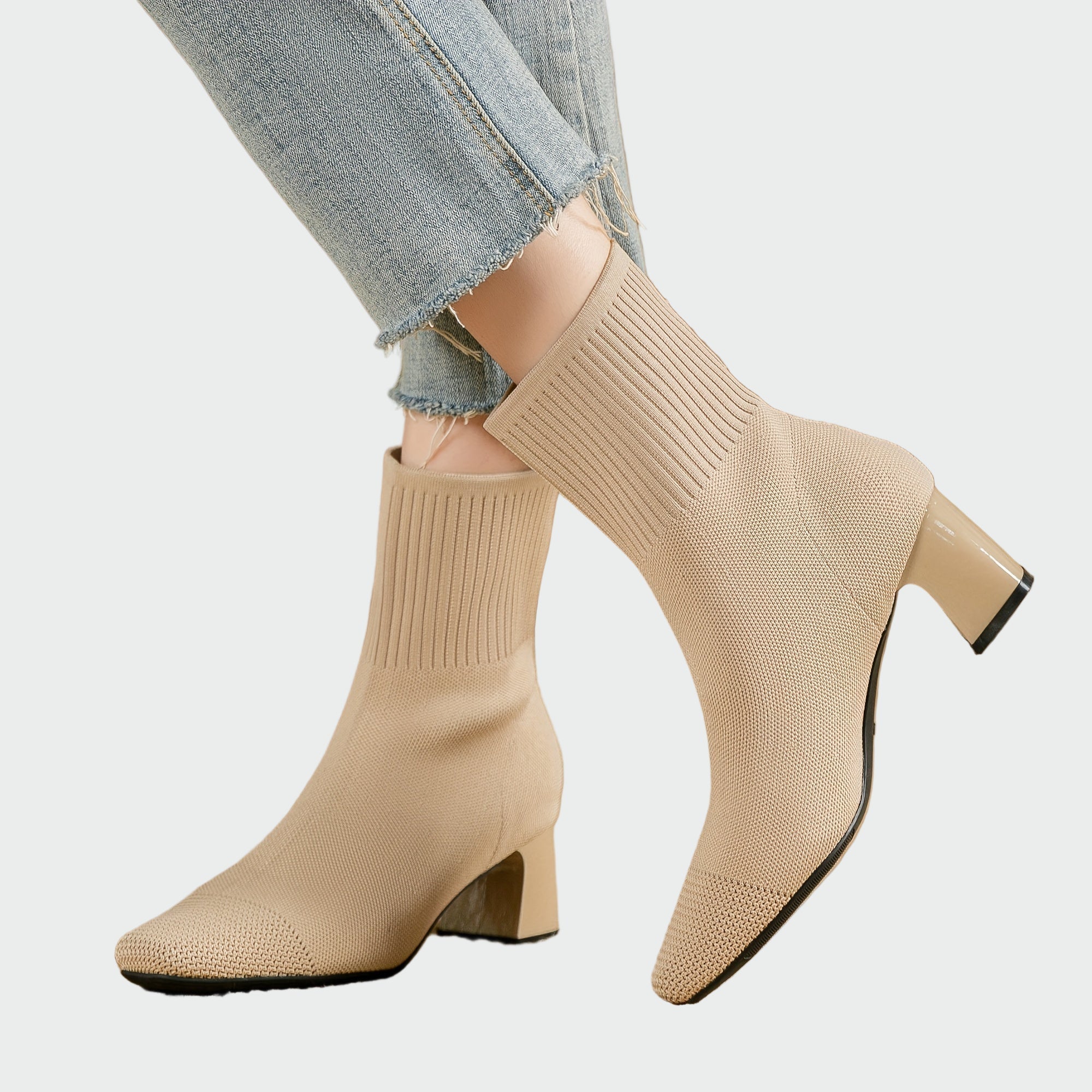Alejandra Botas Ortopédicas Tricotadas En Tono Beige Suave