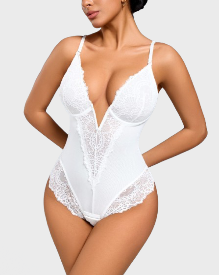 Body de encaje con escote en V profundo y tanga