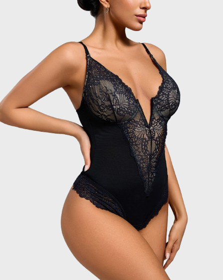 Body de encaje con escote en V profundo y tanga